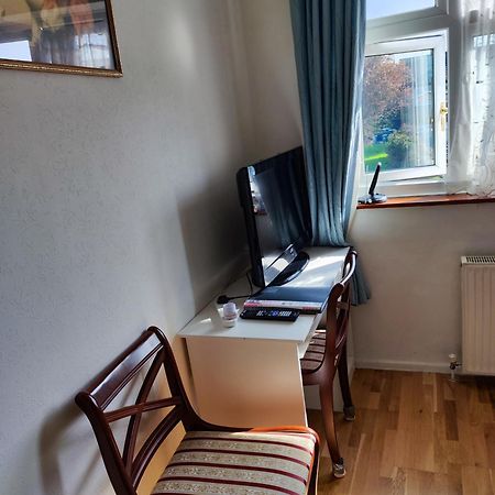 Simply Guesthouse Londra Dış mekan fotoğraf
